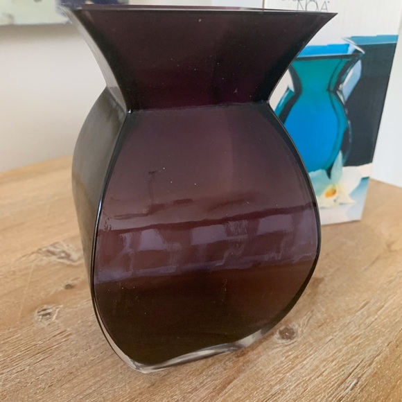 Mikasa Studio Nova Mirage Sculpted Vase - Picture 3 of 12